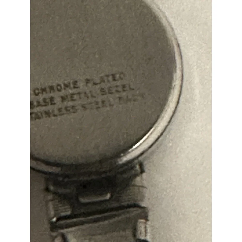 Vintage Timex Women’s Wrist Watch Silver Tone